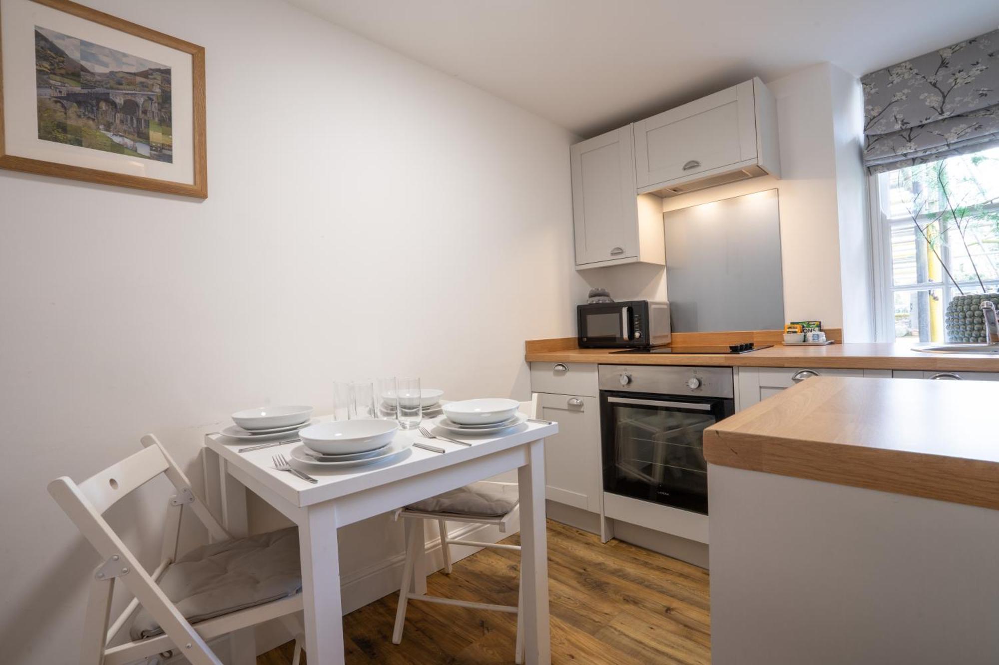 Hassop Station Apartment On The Monsal Trail 베이크웰 외부 사진